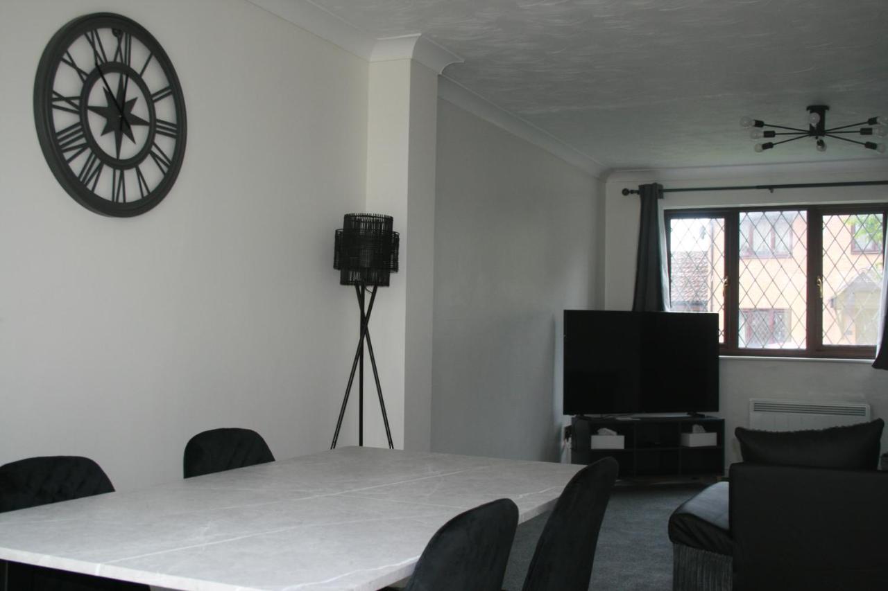 House On Cul De Sac Apartment Lakenheath Екстериор снимка