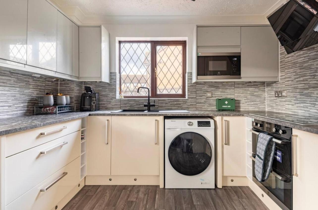House On Cul De Sac Apartment Lakenheath Екстериор снимка