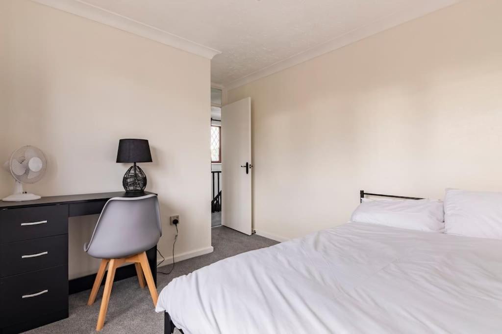 House On Cul De Sac Apartment Lakenheath Екстериор снимка