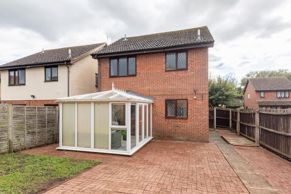 House On Cul De Sac Apartment Lakenheath Екстериор снимка