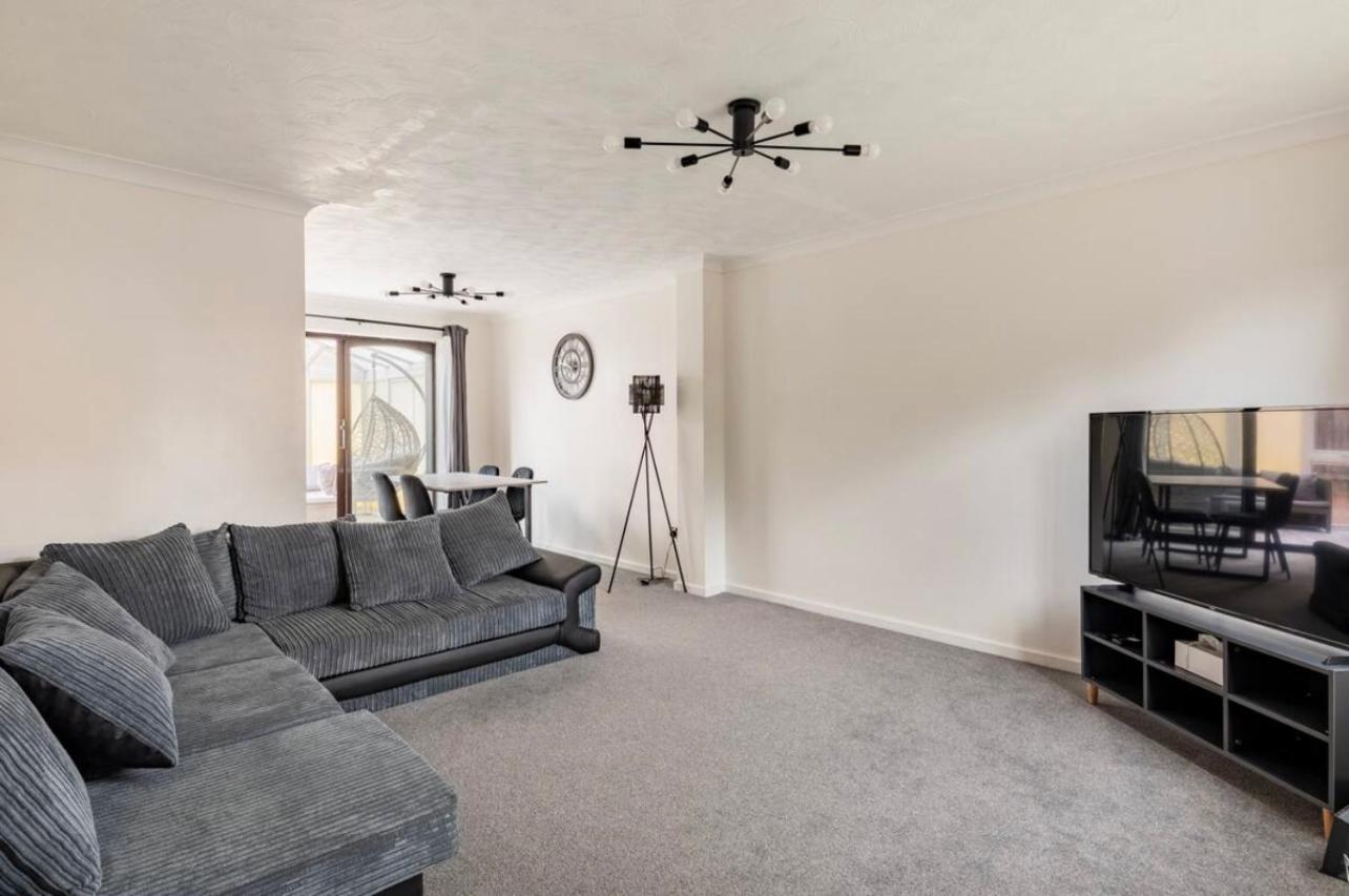 House On Cul De Sac Apartment Lakenheath Екстериор снимка