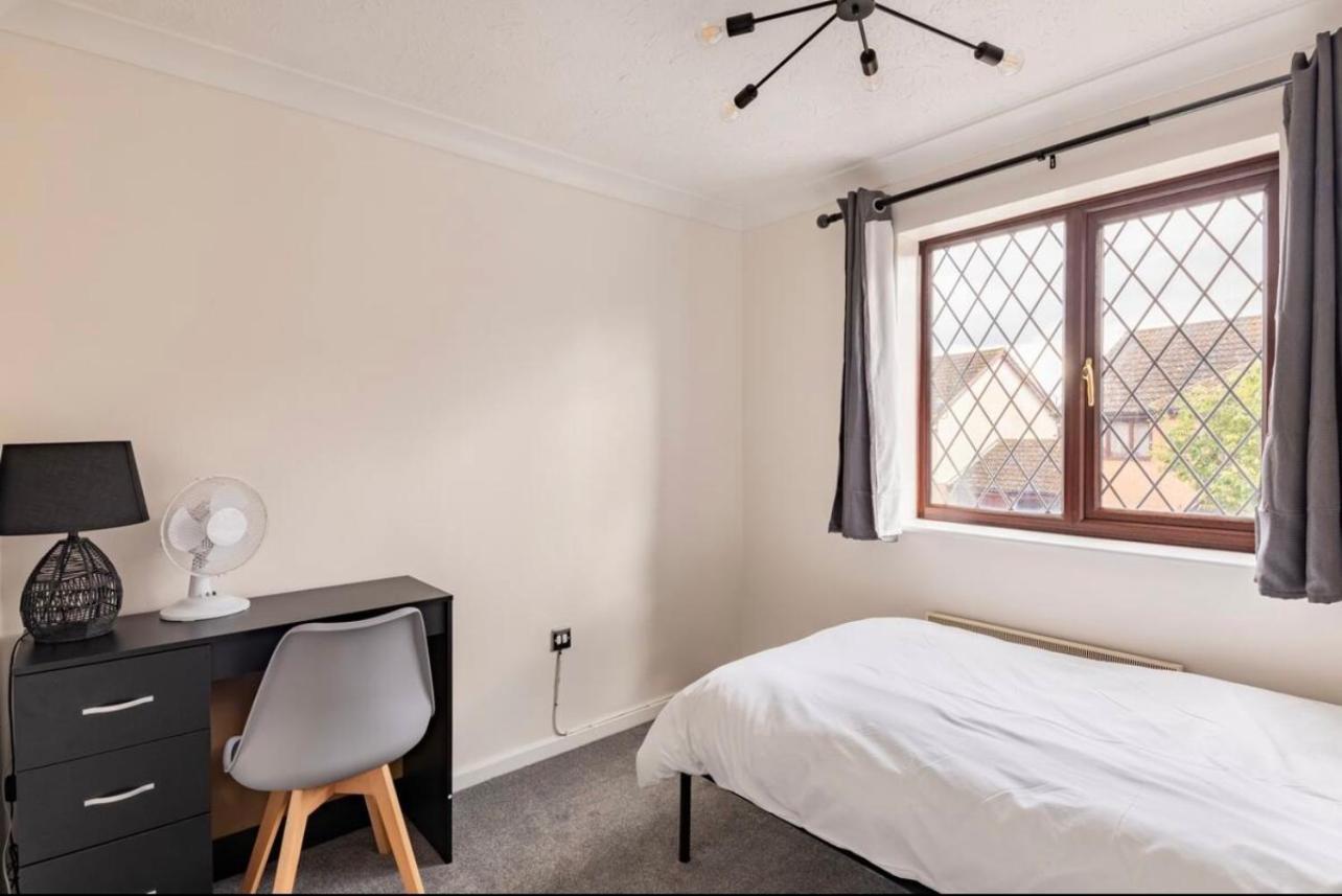 House On Cul De Sac Apartment Lakenheath Екстериор снимка